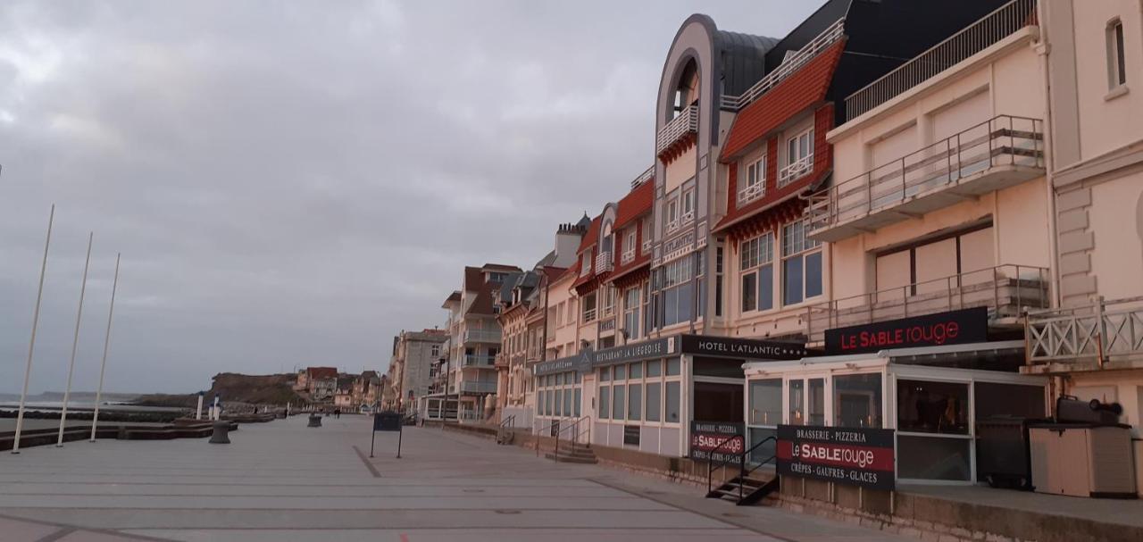 Studio 30 m2 refait à neuf idéalement situé centre ville et plage Wimereux Esterno foto