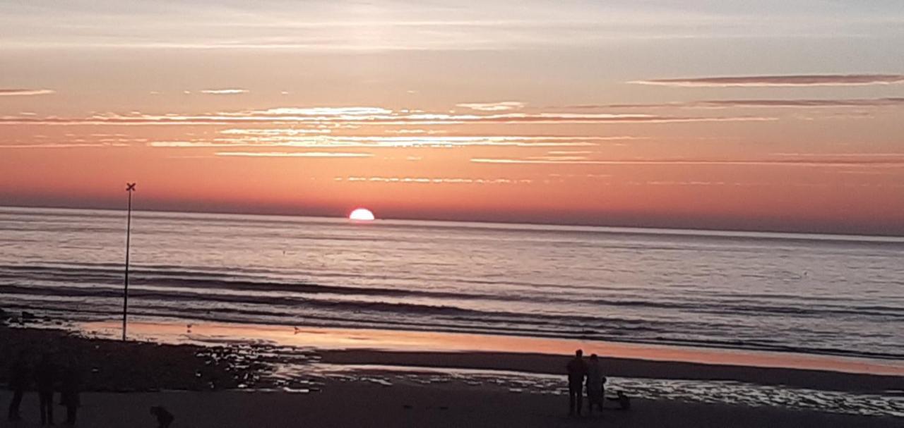 Studio 30 m2 refait à neuf idéalement situé centre ville et plage Wimereux Esterno foto
